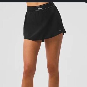 Never Worn Black Tennis Alo Yoga Skirt